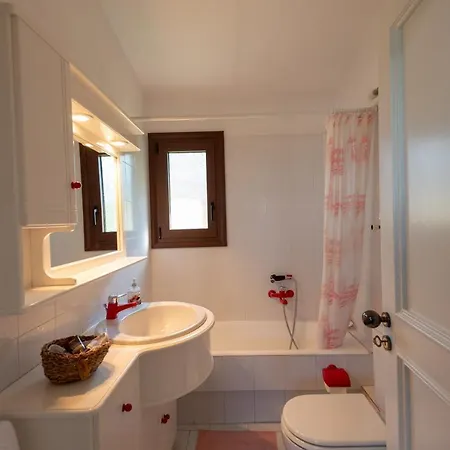 別荘 Konaki Polinas